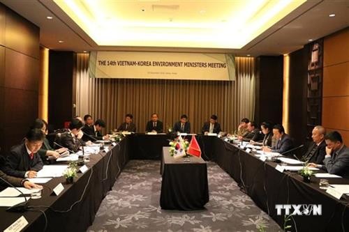 韩国愿协助越南增强环境保护和资源管理能力