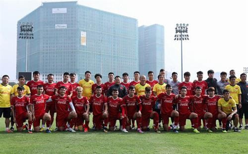 越南国足敲定2019年亚洲杯赛前在卡塔集训的球员名单