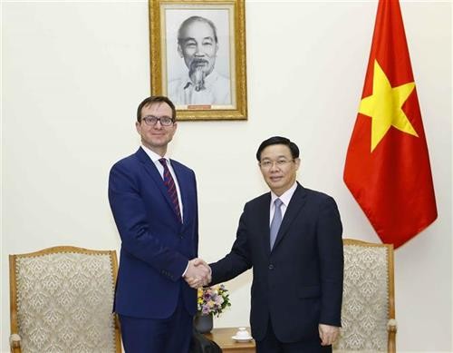 越南政府副总理王廷惠：越南重视与OECD的合作