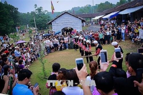 越南54个民族“公共屋”吸引参观人数50万人次