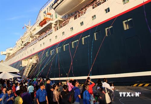 东南亚与日本青年船离开胡志明市