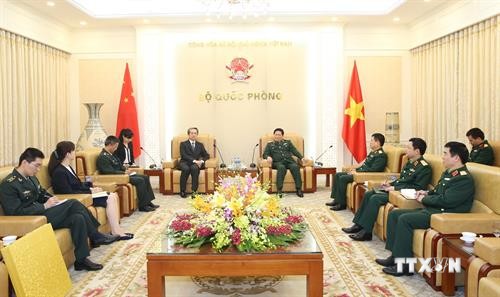 越南国防部部长吴春历大将会见中国新任驻越大使