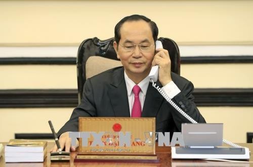 越南国家主席陈大光与美国总统特朗普通电话