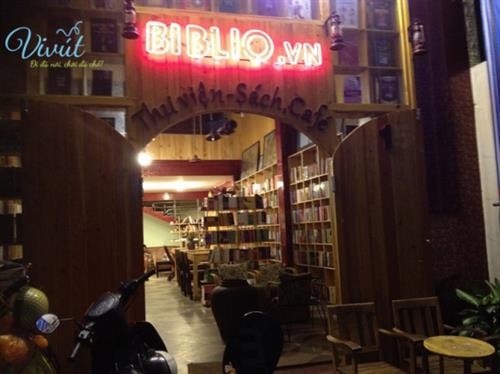 书店式咖啡馆弘扬岘港市全民阅读文化