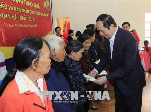 Chủ tịch nước Trần Đại Quang thăm, chúc tết đồng bào Gia Lai