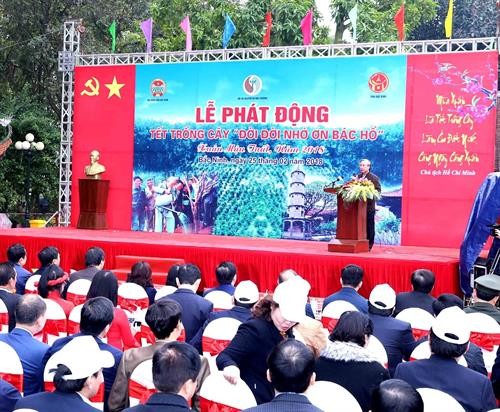 陈国旺出席在北宁省举行的植树节启动仪式