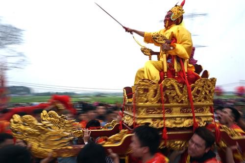 Lễ hội Rước vua sống độc nhất Hà Thành
