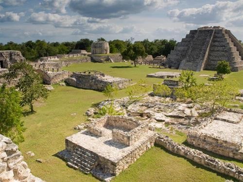 Phát hiện kim tự tháp cao 30m niên đại 2000 năm tuổi của người Maya