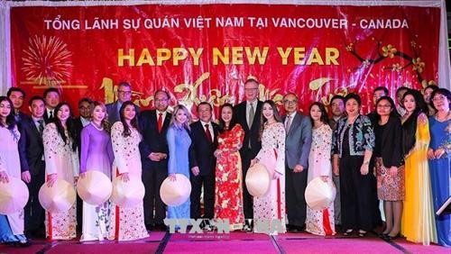 旅居加拿大西部地区越南人喜迎新春过大年
