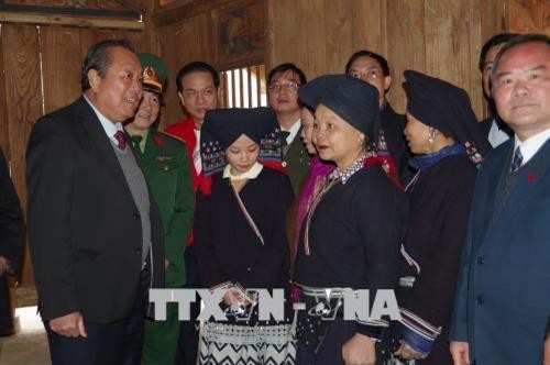 Phó Thủ tướng Trương Hòa Bình thăm đồng bào bị thiên tai mưa lũ huyện Đà Bắc