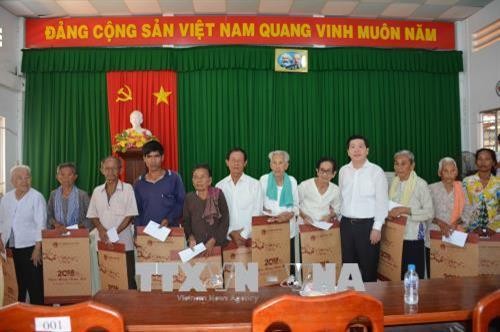 Phó Chủ nhiệm Ủy ban Dân tộc Lê Sơn Hải chúc tết đồng bào dân tộc thiểu số tại Sóc Trăng