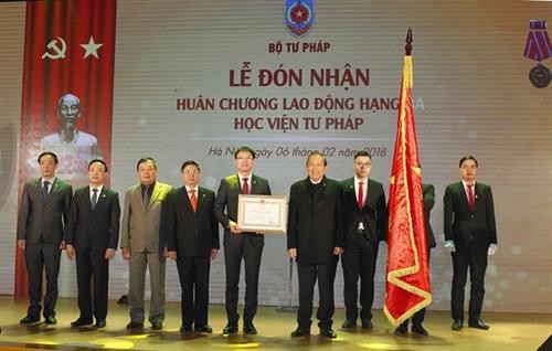越南政府副总理张和平出席司法学院成立20周年纪念典礼