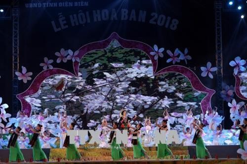 Lễ hội hoa Ban năm 2018 tôn vinh các giá trị văn hóa truyền thống