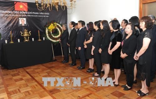 各国大使及各国际组织代表悼念越南前政府总理潘文凯