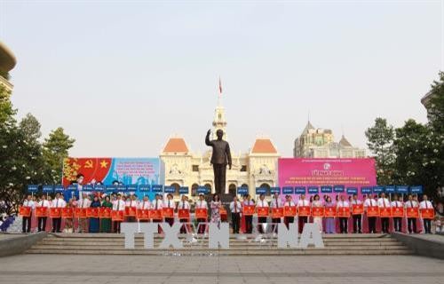 Thành phố Hồ Chí Minh: Gắn phong trào thi đua với thực hiện thí điểm các cơ chế, chính sách đặc thù