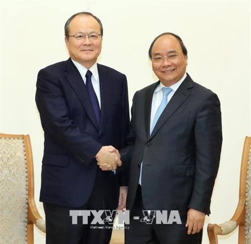 越南政府总理阮春福会见日本三菱集团领导