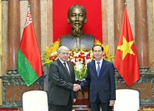 越南国家主席陈大光会见白俄罗斯副总理弗拉基米尔·谢马什科