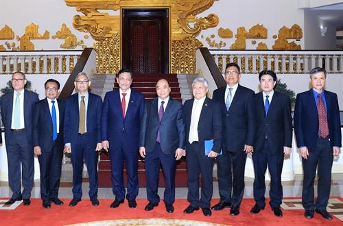 阮春福总理会见印尼海洋统筹部长卢胡特