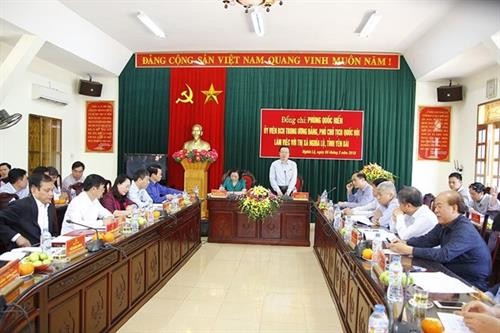 国会副主席冯国显赴安沛省义路市（县级）进行调研