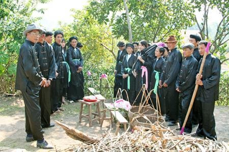 “Lễ lên đồng” của người Sán Dìu ở Quảng Ninh