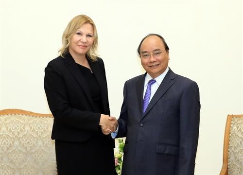 阮春福总理会见国际金融公司副总裁斯托伊科维奇