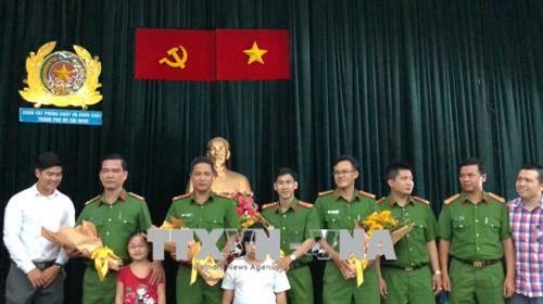 Cư dân chung cư Carina tri ân Cảnh sát phòng cháy chữa cháy Thành phố Hồ Chí Minh