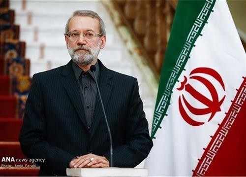 伊朗伊斯兰共和国议会议长阿里•拉里贾尼开始对越南进行正式访问
