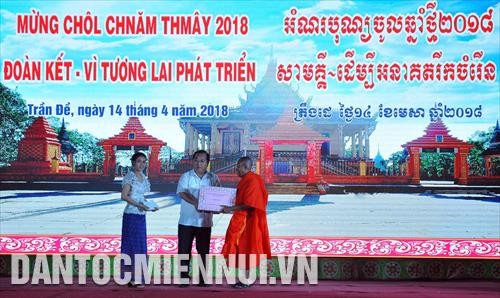 Đồng bào Khmer Sóc Trăng vui đón Tết Chôl Chnăm Thmây “Đoàn kết - Vì tương lai phát triển”
