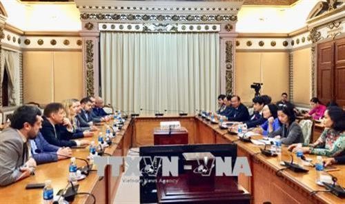 胡志明市领导会见乌克兰与越南友好议员小组主席