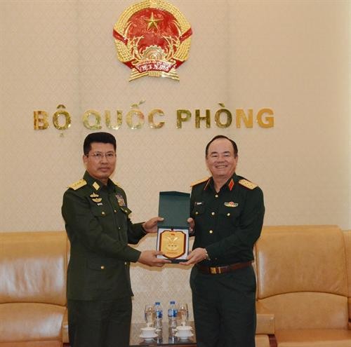 越南人民军副总参谋长范玉明会见缅甸客人