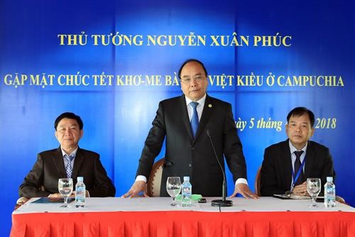 越南政府总理阮春福与越裔柬埔寨人代表会面