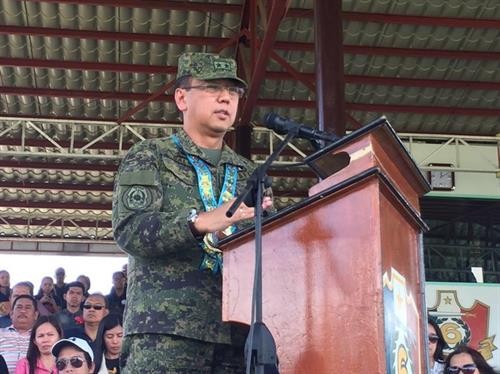 菲律宾总统任命新的武装部队总参谋长