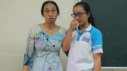 Thành phố Hồ Chí Minh: Tạm đình chỉ công tác giáo viên không giảng bài khi lên lớp