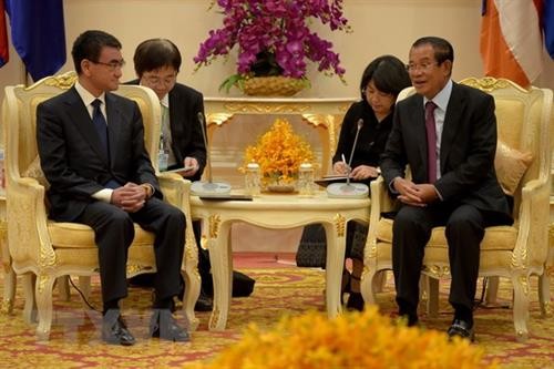 日本与柬埔寨加强双边合作