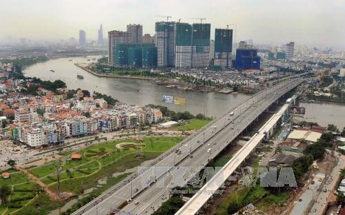 Phát triển đô thị Thành phố Hồ Chí Minh gắn với liên kết vùng (Bài 2)