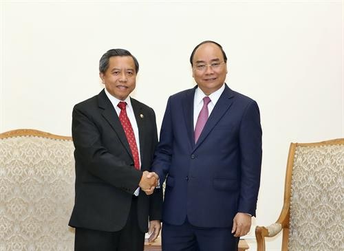 越南政府总理阮春福会见老挝科学技术部部长