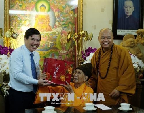 Lãnh đạo Thành phố Hồ Chí Minh thăm các chư tôn đức giáo phẩm Giáo hội Phật giáo Việt Nam