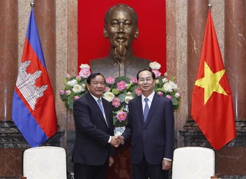 国家主席陈大光会见柬埔寨外交与国家合作部大臣布拉索昆
