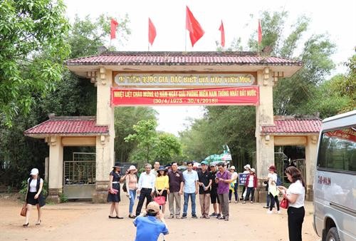 Ngày càng nhiều du khách tìm đến Quảng Trị trong các kỳ nghỉ lễ