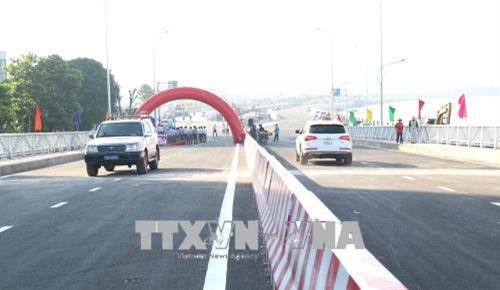 Thành phố Hồ Chí Minh chính thức thông xe cầu qua đảo Kim Cương