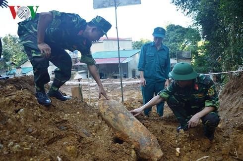 安沛省挖出一枚150公斤的炸弹 已被成功销毁