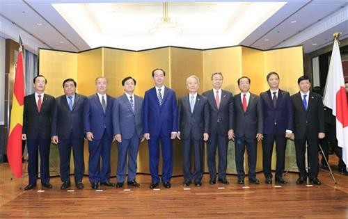 越南国家主席陈大光会见日本大型经济集团领导