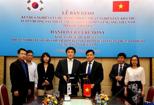 老挝万象-越南永昂港铁路项目需要投资50亿多美元
