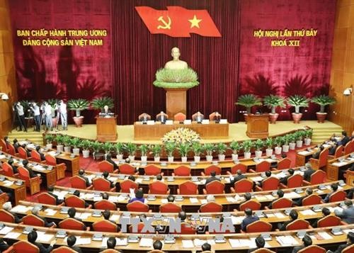 越南共产党第十二届中央委员会第七次全体会议在河内隆重开幕