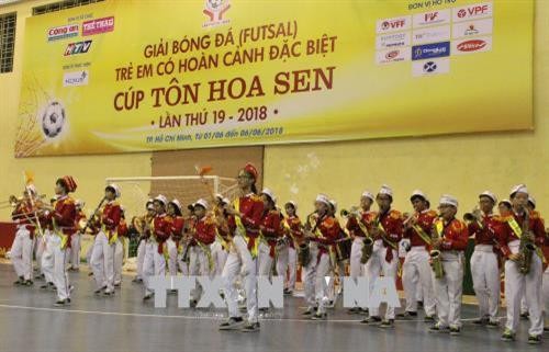 Khai mạc Giải Bóng đá futsal trẻ em có hoàn cảnh đặc biệt Cúp Tôn Hoa Sen lần thứ 19