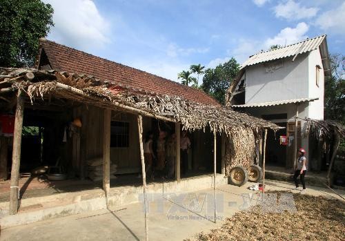 Tám tỉnh miền Trung kéo dài thời hạn hỗ trợ hộ nghèo xây dựng nhà ở phòng, tránh bão lụt