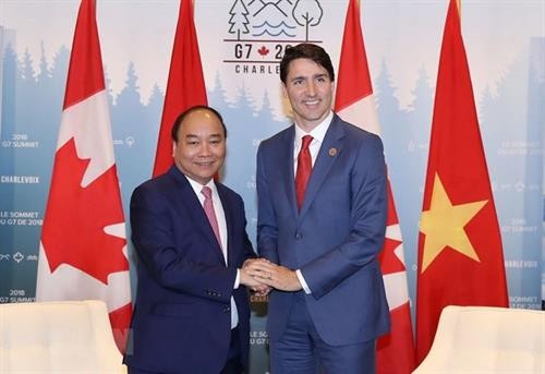 越南政府总理阮春福与加拿大总理贾斯廷举行会谈