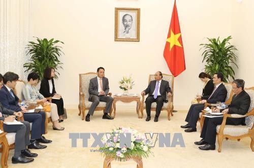 越南政府总理阮春福会见韩国新任驻越大使金度铉