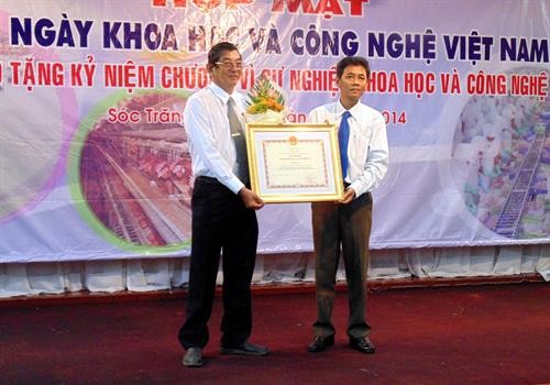 Kỹ sư Hồ Quang Cua và hành trình tìm thương hiệu gạo thơm Sóc Trăng