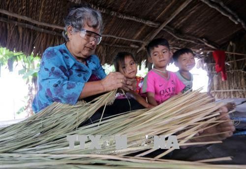 Kiên Giang: Nghề đan lát truyền thống của dân tộc Khmer